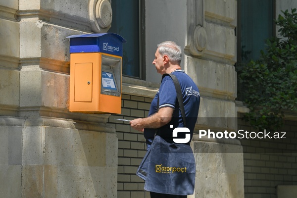 Dəbdən düşməyən peşə: “Poçtalyonun bir günü”