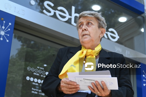 Dəbdən düşməyən peşə: “Poçtalyonun bir günü”