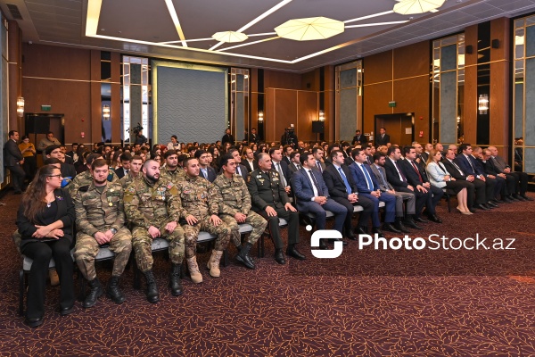 “Qalib Lider faktoru: Ölkəmizin dünyada artan nüfuzu və yeni reallıqlar” mövzusunda konfrans