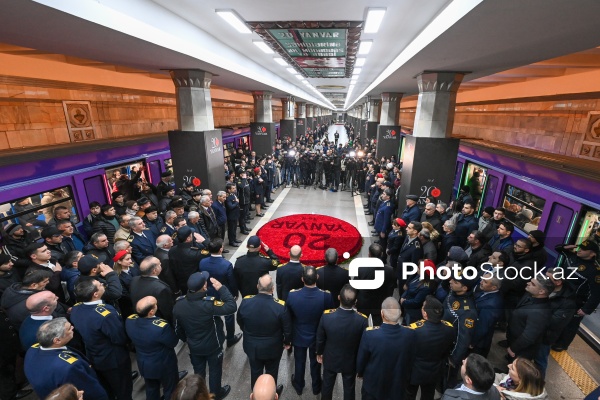 20 Yanvar şəhidlərinin xatirəsi metronun “20 Yanvar” stansiyasında anılıb