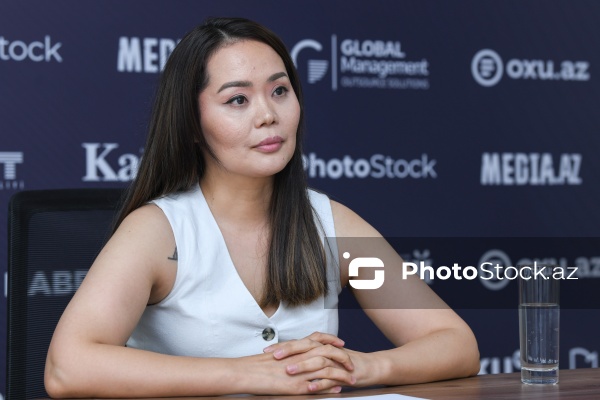 Qazaxıstanlı bloqer Aiymgül Berdenova