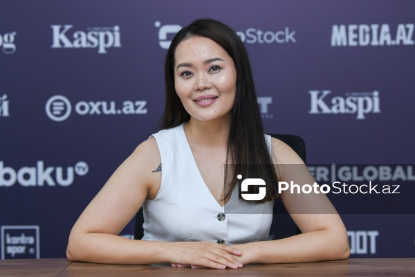 Qazaxıstanlı bloqer Aiymgül Berdenova