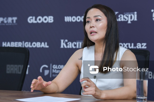 Qazaxıstanlı bloqer Aiymgül Berdenova