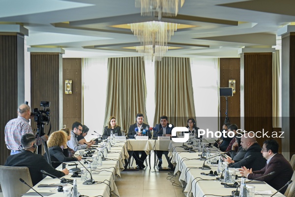 Azərbaycan və Ermənistan vətəndaş cəmiyyətlərinin nümayəndələrinin iştirakı ilə keçirilən mətbuat konfransı