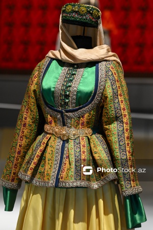 “Qərbi azərbaycanlıların milli geyim irsi” adlı sərgi