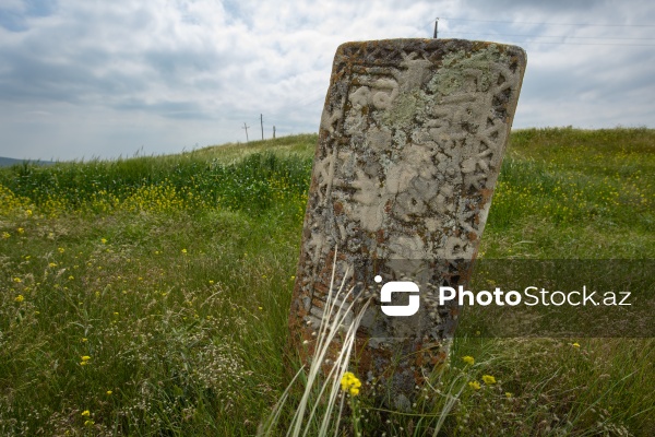 Qobustan rayonunda yerləşən qədim qəbiristanlıq