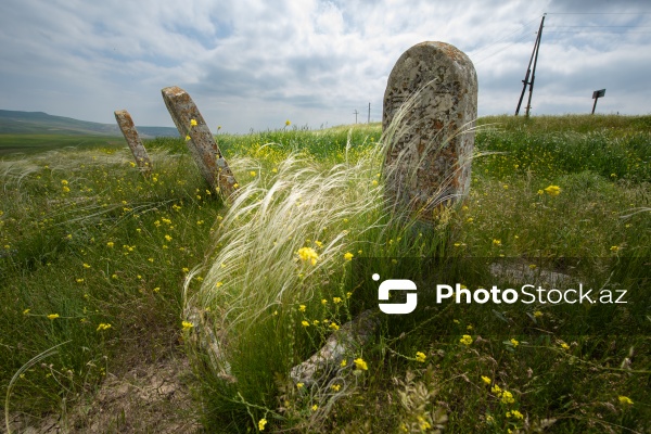 Qobustan rayonunda yerləşən qədim qəbiristanlıq