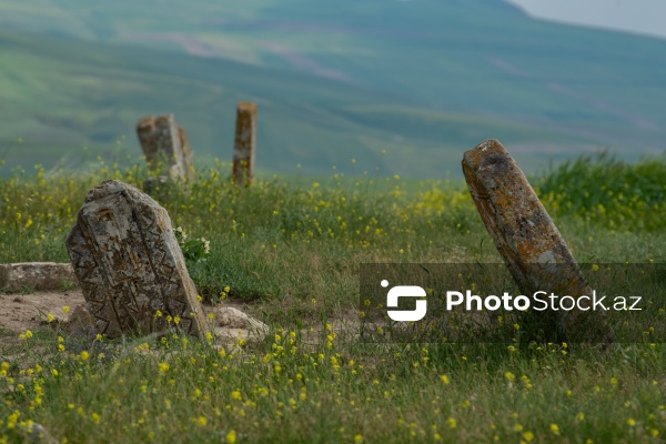 Qobustan rayonunda yerləşən qədim qəbiristanlıq