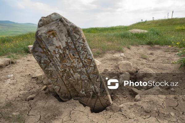 Qobustan rayonunda yerləşən qədim qəbiristanlıq