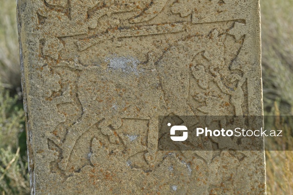 Qobustan rayonunun Qaracüzlü kənd qəbiristanlığı