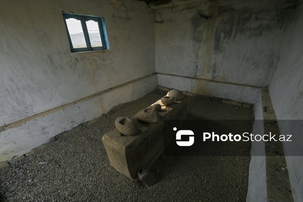 Qobustan rayonunun Qaracüzlü kənd qəbiristanlığı