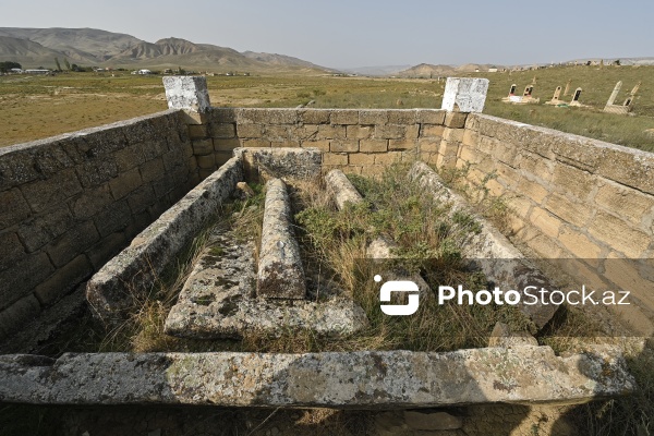 Qobustan rayonunun Qaracüzlü kənd qəbiristanlığı