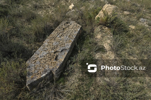 Qobustan rayonunun Qaracüzlü kənd qəbiristanlığı