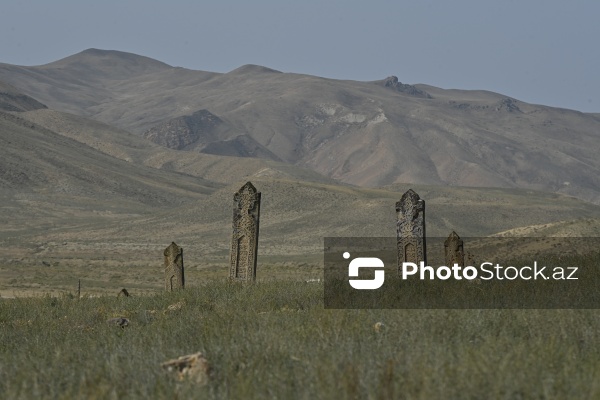 Qobustan rayonunun Qaracüzlü kənd qəbiristanlığı