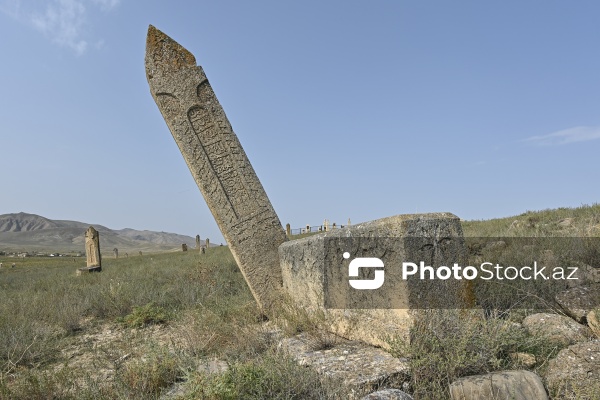 Qobustan rayonunun Qaracüzlü kənd qəbiristanlığı