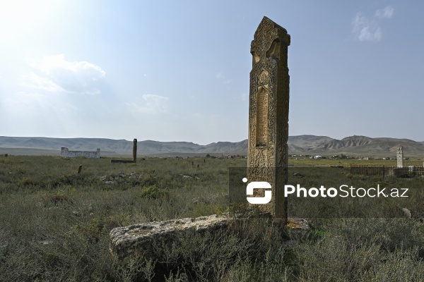 Qobustan rayonunun Qaracüzlü kənd qəbiristanlığı