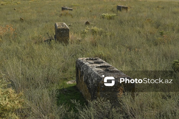 Qobustan rayonunun Qaracüzlü kənd qəbiristanlığı