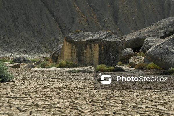 Qobustan Milli Tarix-Bədii Qoruğu ərazisində yerləşən Yazılıtəpə