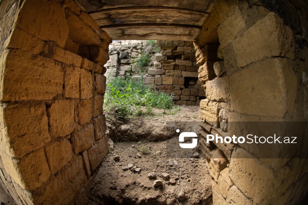 Qobustan rayonunda yerləşən qədim Şah Abbas karvansarayı