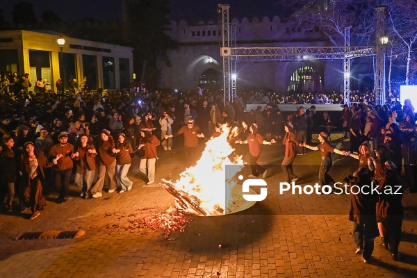 Qoşa Qala meydanında qeyd olunan İlaxır çərşənbə