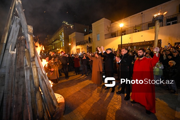 Qoşa Qala meydanında qeyd olunan İlaxır çərşənbə