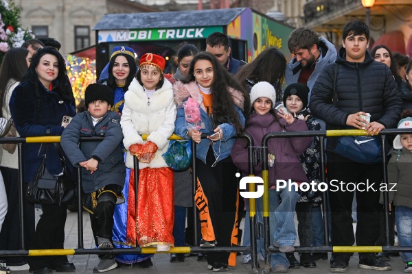 Qoşa Qala meydanında qeyd olunan İlaxır çərşənbə