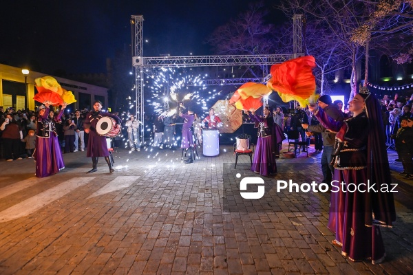 Qoşa Qala meydanında qeyd olunan İlaxır çərşənbə