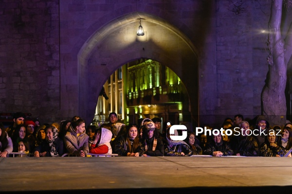 Qoşa Qala meydanında qeyd olunan İlaxır çərşənbə