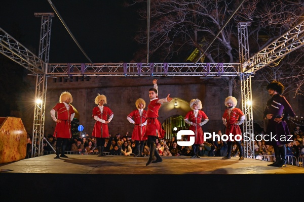 Qoşa Qala meydanında qeyd olunan İlaxır çərşənbə