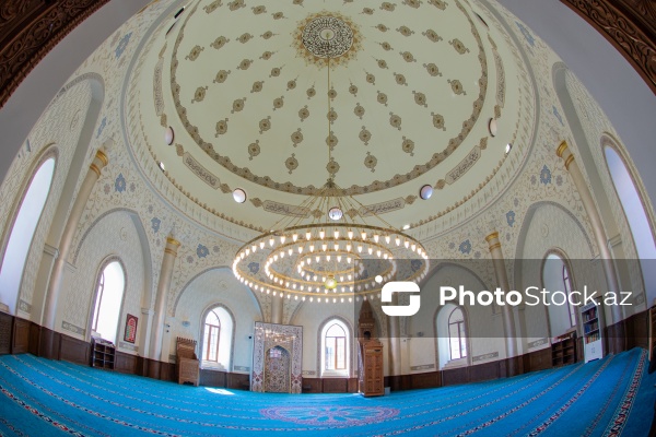 Quba şəhərində yerləşən Cümə məscidi