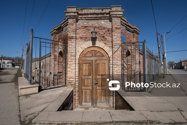 XIX əsrə aid nadir memarlıq nümunəsi olan "Hündür günbəzli hamam"