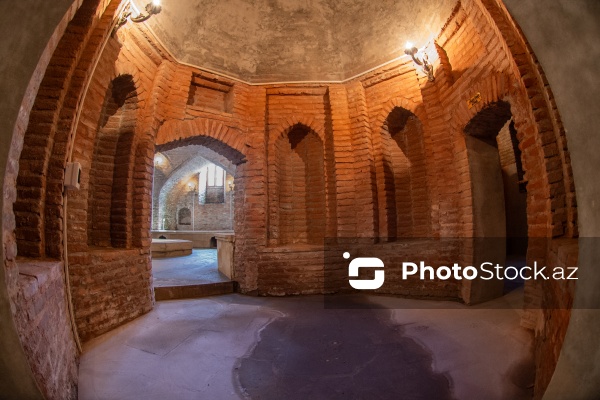 XIX əsrə aid nadir memarlıq nümunəsi olan "Hündür günbəzli hamam"