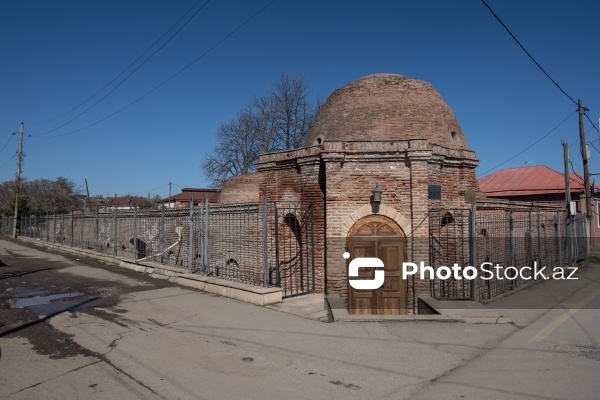 XIX əsrə aid nadir memarlıq nümunəsi olan "Hündür günbəzli hamam"