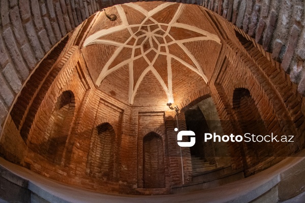 XIX əsrə aid nadir memarlıq nümunəsi olan "Hündür günbəzli hamam"