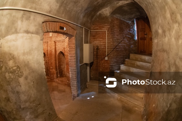 XIX əsrə aid nadir memarlıq nümunəsi olan "Hündür günbəzli hamam"