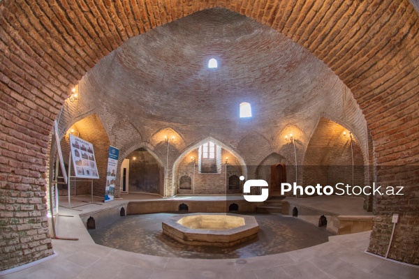 XIX əsrə aid nadir memarlıq nümunəsi olan "Hündür günbəzli hamam"