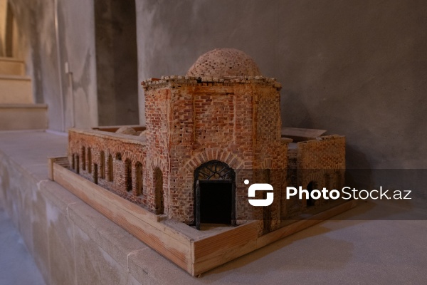 XIX əsrə aid nadir memarlıq nümunəsi olan "Hündür günbəzli hamam"