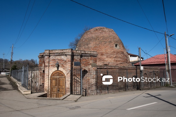 XIX əsrə aid nadir memarlıq nümunəsi olan "Hündür günbəzli hamam"