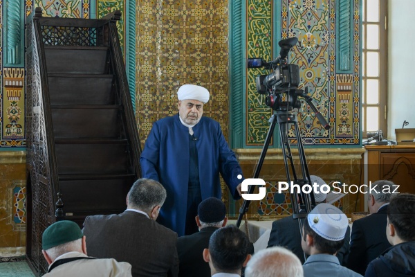 Allahşükür Paşazadə - Qurban bayramı münasibəti ilə Təzəpir məscidində qılınan bayram namazında