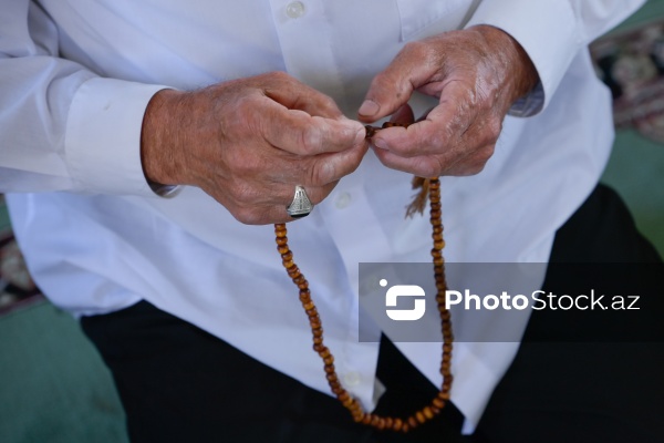 Qurban bayramı münasibəti ilə Təzəpir məscidində qılınan bayram namazı