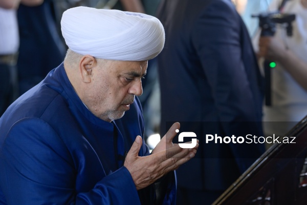 Allahşükür Paşazadə - Qurban bayramı münasibəti ilə Təzəpir məscidində qılınan bayram namazında