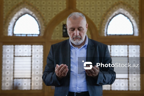 Qurban bayramı münasibəti ilə Təzəpir məscidində qılınan bayram namazı