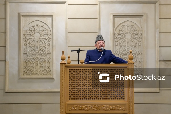 Qurban bayramı münasibətilə Əjdərbəy məscidində qılınan bayram namazı