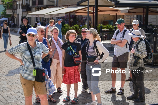 Turistlərin sevimli şəhərinə çevrilmiş paytaxt Bakı