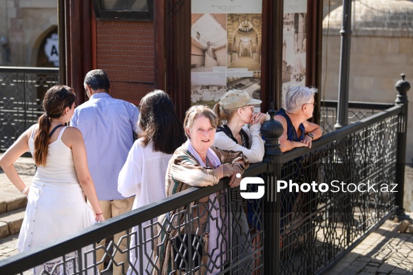 Turistlərin sevimli şəhərinə çevrilmiş paytaxt Bakı