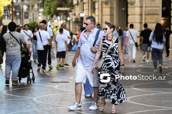 Turistlərin sevimli şəhərinə çevrilmiş paytaxt Bakı