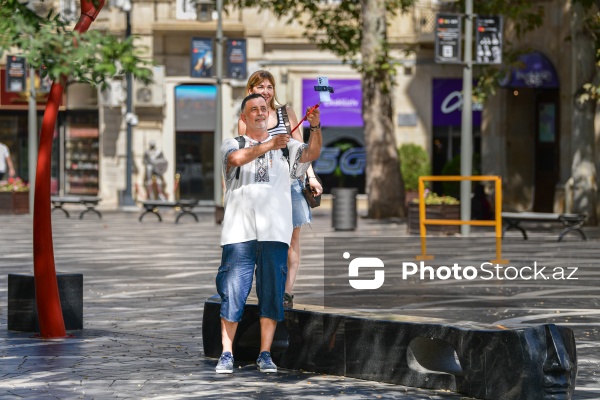 Turistlərin sevimli şəhərinə çevrilmiş paytaxt Bakı