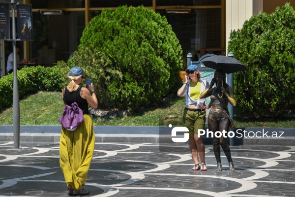 Turistlərin sevimli şəhərinə çevrilmiş paytaxt Bakı