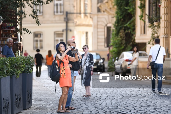 Turistlərin sevimli şəhərinə çevrilmiş paytaxt Bakı