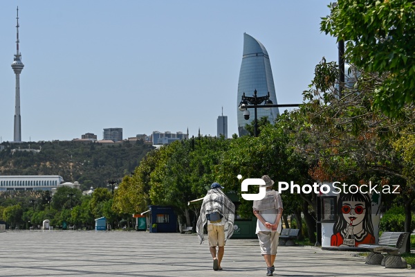 Turistlərin sevimli şəhərinə çevrilmiş paytaxt Bakı